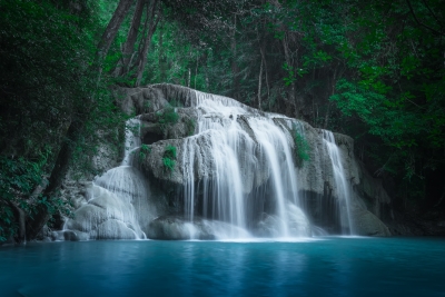 Národní park Erawan je jedním z nejkrásnějších koutů Thajska